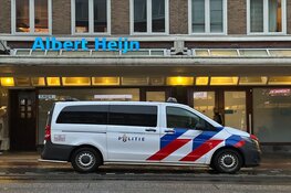Supermarkt en belwinkel overvallen in West