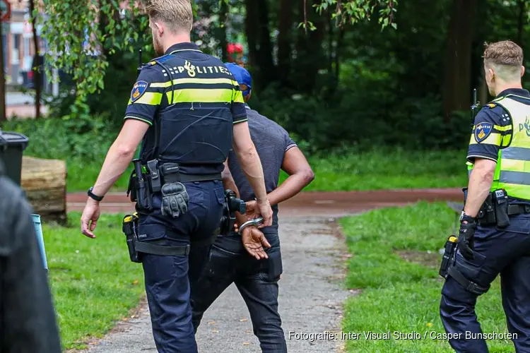Overval op flatwoning in Zuidoost, verdachte aangehouden