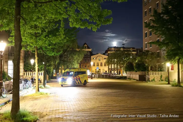 Melding van persoon te water in Amsterdam-Centrum