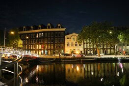 Melding van persoon te water in Amsterdam-Centrum