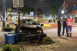 Bestuurder onder invloed crasht op Osdorpplein