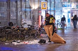 Twee gewonden bij schietpartij voor station Amsterdam Bijlmer ArenA