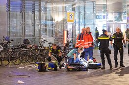 Twee gewonden bij schietpartij voor station Amsterdam Bijlmer ArenA