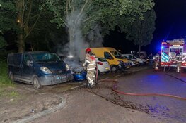 Twee auto’s gaan in vlammen op in korte tijd in Amsterdam-Noord