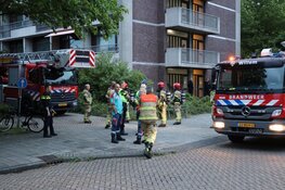Brand in flatwoning aan Nieuw Herlaer in Amsterdam
