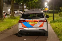 Deur van woning eruit geblazen bij explosie in Zuidoost