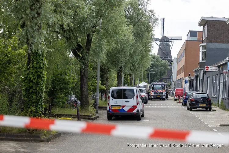 Stoffelijk overschot aangetroffen in water bij Zeeburgerpad