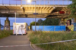 Dode bij schietpartij aan de Westelijke Merwedekanaaldijk