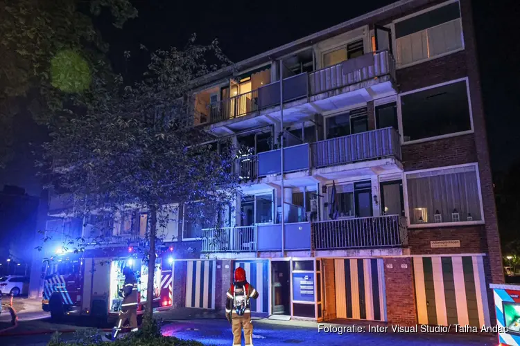 Woningen ontruimd na brand in Diemen