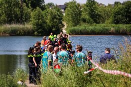 Grote zoekactie naar jonge drenkeling Ouderkerkerplas