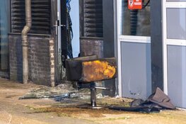 Explosie bij voordeur kapperszaak veroorzaakt grote schade