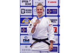 Amsterdamse judoka Xanne van Lijf wint brons op erg sterk bezet EK-18