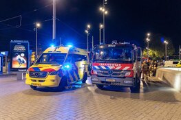Persoon zwaargewond na val voor metro