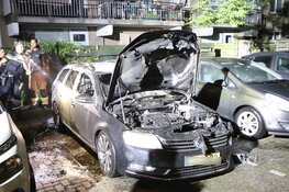 Auto uitgebrand in Marskramerstraat in Amsterdam
