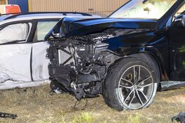 Veel schade na botsing in Nieuw-West