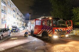 Auto gaat in vlammen op in Amsterdam-Noord