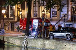 Hulpdiensten maken zoekslag naar persoon in water Herengracht, niemand aangetroffen