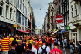 Politie heeft handenvol aan Poolse voetbalsupporters