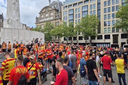 Politie heeft handenvol aan Poolse voetbalsupporters