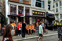 Politie heeft handenvol aan Poolse voetbalsupporters