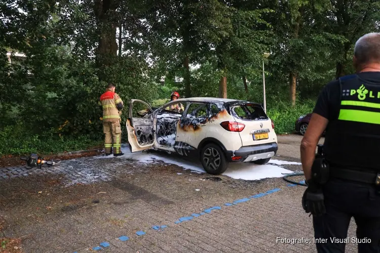 Vluchtauto uitgebrand in Duivendrecht