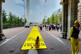 Doorgang Rijksmuseum geblokkeerd door Extinction Rebellion