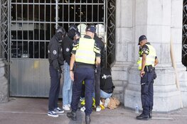 Doorgang Rijksmuseum geblokkeerd door Extinction Rebellion