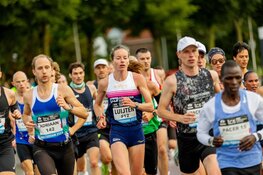 Sterk nationaalveld aan de start van de NN Dam tot Damloop