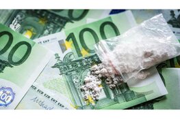 Twee mannen op heterdaad betrapt met drugs en munitie in de auto