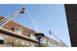 Brand op dak in Amsterdam Oud-Zuid