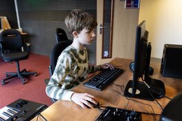 Na 8 scholen eindelijk weer gelukkig: hoe de hoogbegaafde Roy (12) zijn plek heeft gevonden