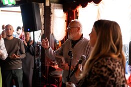 Amsterdams boek voor behoud van de bruine kroeg