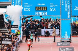 Yalemzerf Yehualaw verpulvert parcoursrecord TCS Amsterdam Marathon