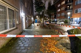Overleden persoon aangetroffen in woning Mataramstraat, verdachte aangehouden