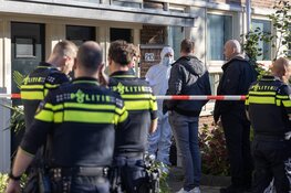 Overleden persoon aangetroffen in woning Hoofdweg