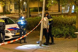 Gewonde bij steekpartij in woning, verdachte word verderop aangehouden
