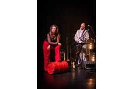 Cabaretier Elke Vierveijzer treedt voor de laatste keer op met ‘Drift’ in De Kleine Komedie