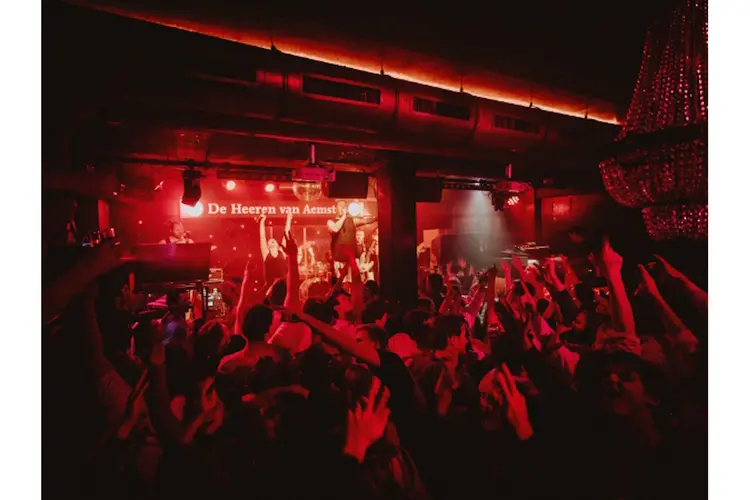 De Vrienden van Amstel LIVE keert terug naar de kroeg waar het allemaal begon!