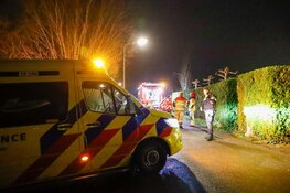 Vrouw aangetroffen in water langs Lange Muiderweg