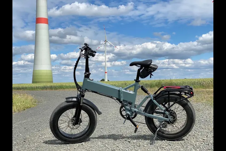 Hoe presteert de OUXI V8 fatbike tegen andere populaire modellen?