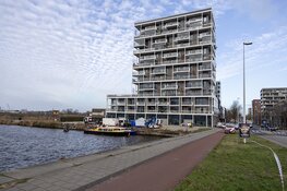 Lichaam gevonden in water Johan van Hasseltkanaal in Amsterdam