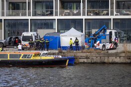 Lichaam gevonden in water Johan van Hasseltkanaal in Amsterdam