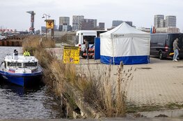 Lichaam gevonden in water Johan van Hasseltkanaal in Amsterdam