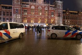 Gewonde bij steekincident voor Amsterdam Centraal