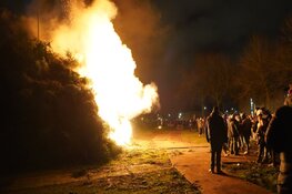 Vreugdevuur Floradorp toch ontstoken