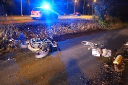 Motorrijder rijdt tegen fietser op Cornelis Lelylaan