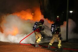 Auto door brand verwoest op Burgemeester Eliasstraat