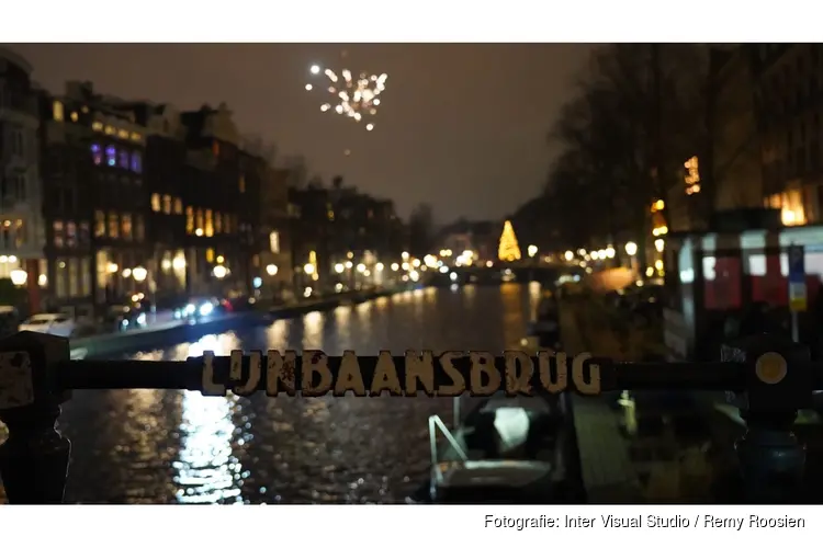 Mogelijk schoten gelost op Singel in Amsterdam