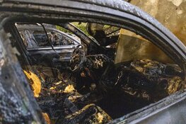 Drie auto's in brand aan Korte Water in Amsterdam