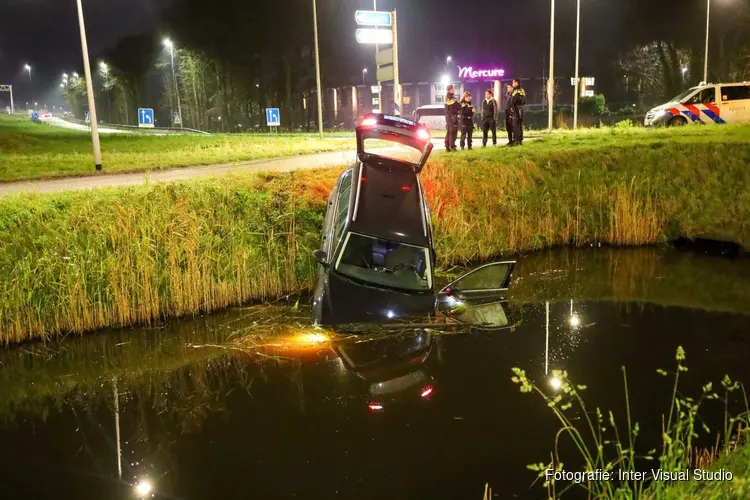 Automobilist vliegt uit de bocht langs Anderlechtlaan